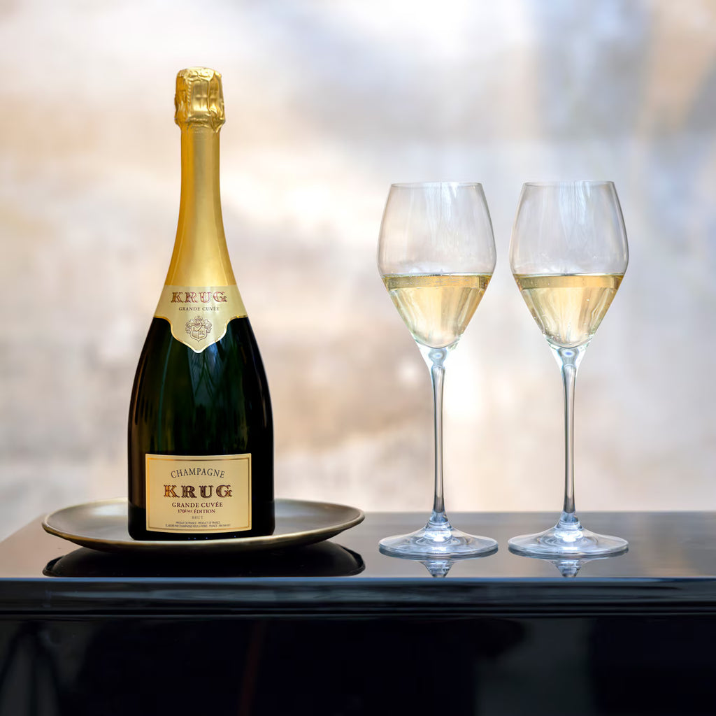 Grande Cuvée 173ème Édition | Den 173. udgave samler 150 forskellige vine fra 13 årgange med 2017 som den yngste. Blandingen består af 44 procent Pinot Noir, 34 procent Chardonnay og 22 procent Meunier. Champagnen viser noter af brioche, citrus, gul frugt, hvid fersken og ristede nuancer, samlet i et rigt og præcist udtryk med en lang afslutning.

